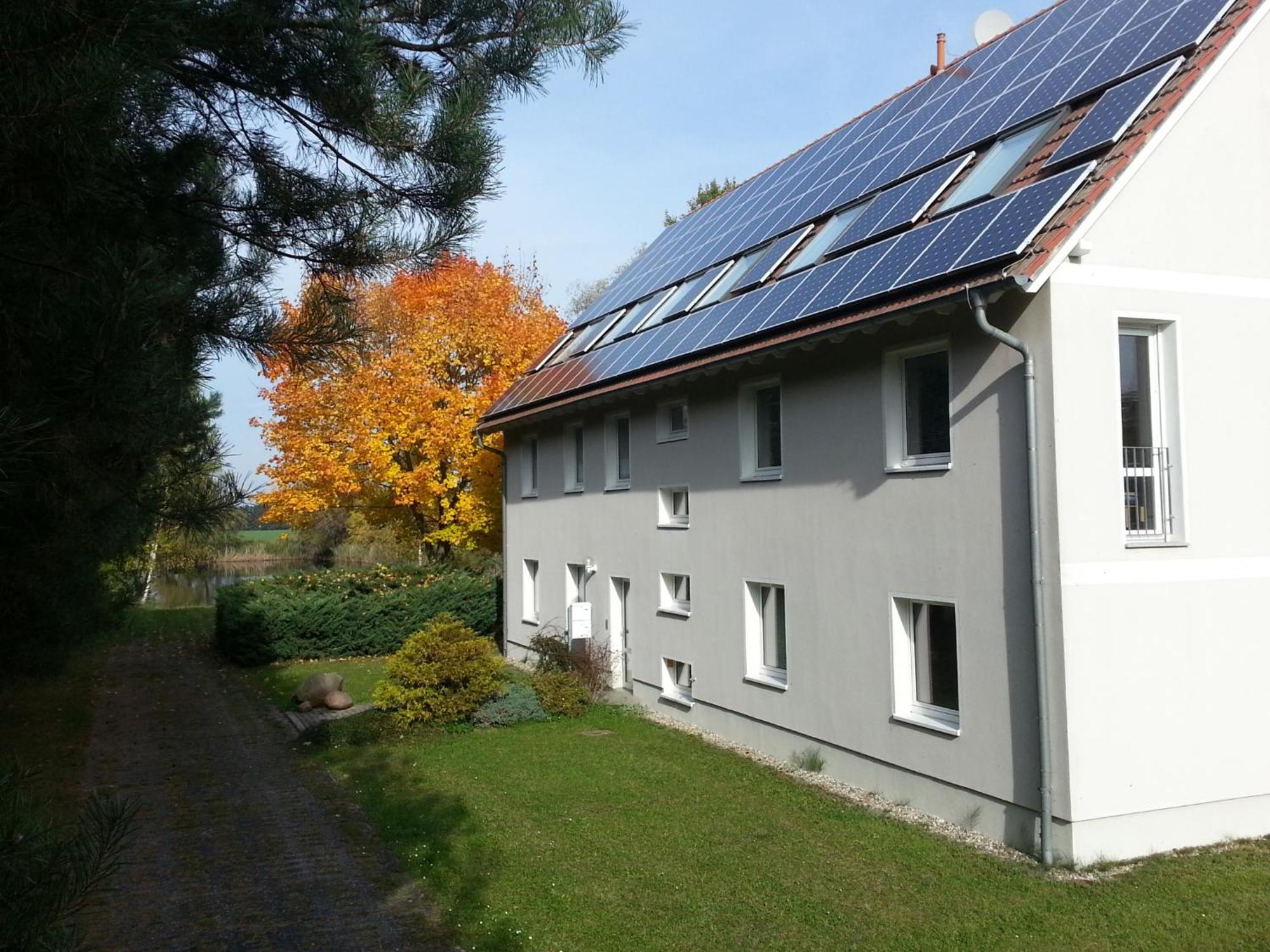 Ferienwohnungen Im Kunst.Haus Am See Doberlug-Kirchhain Exterior foto